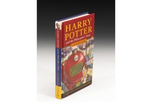 Первое издание книги Гарри Поттер и философский камень с пометками