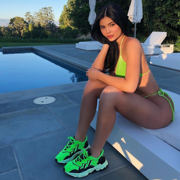Kylie Jenner's 19 Best Shoe Looks This Year [PHOTOS] – Footwear News