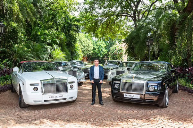 Indischer Milliardär präsentiert seltene Rolls-Royce bei Oldtimer-Rallye ...