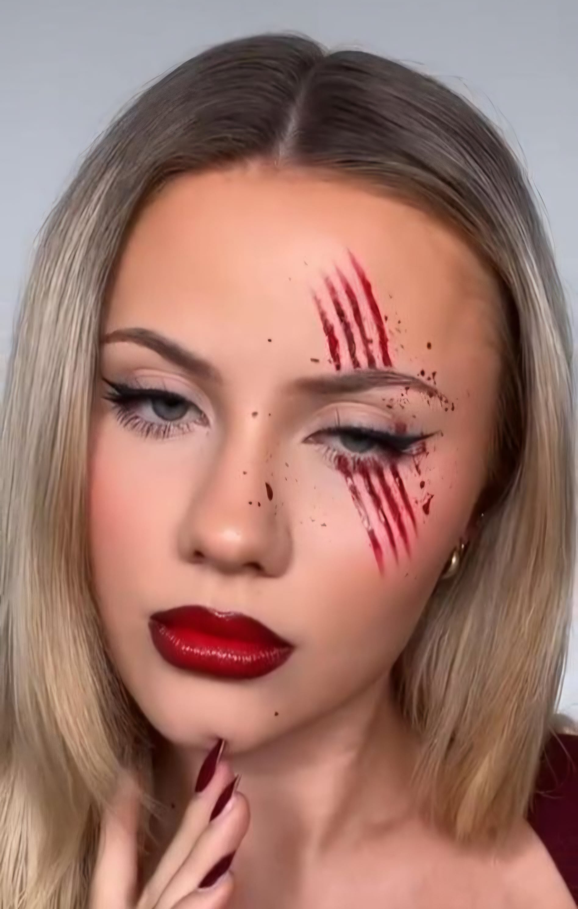 Halloweenmakeup3.jpg (1.97 MB)