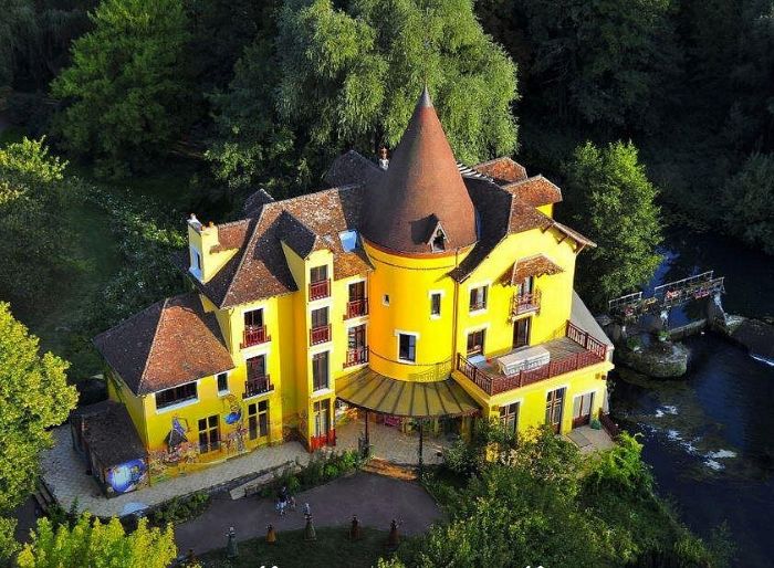 situe-au-bord-du-grand.jpg (105 KB)