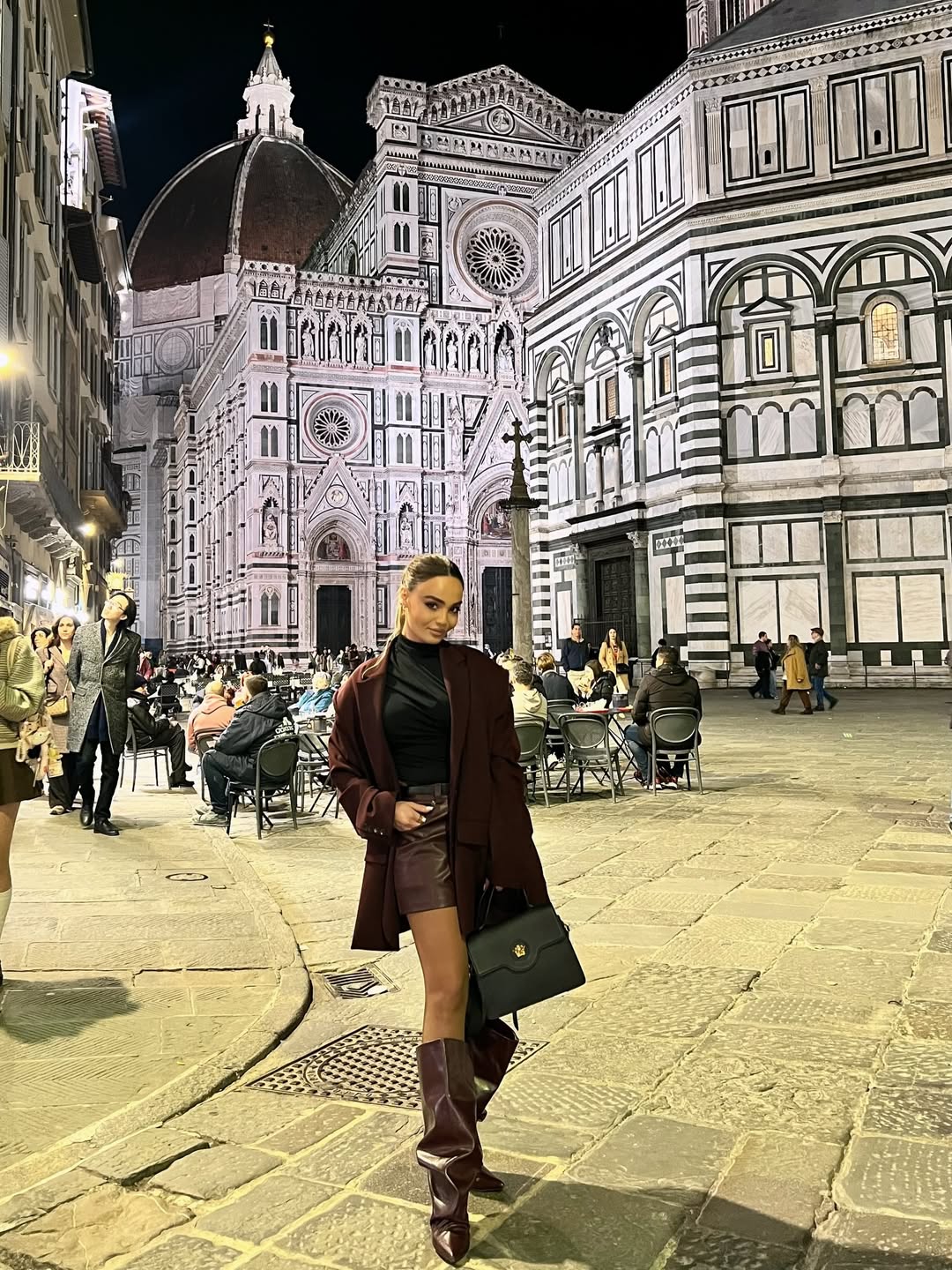 SnapInsta.to_639742762_18564759145061892_8548121284816791511_n.jpg (376 KB)