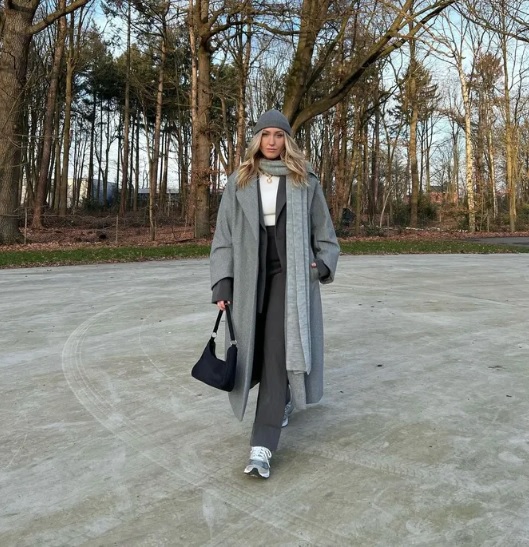 Утепленное пальто + зимние кроссовки.jpg (139 KB)