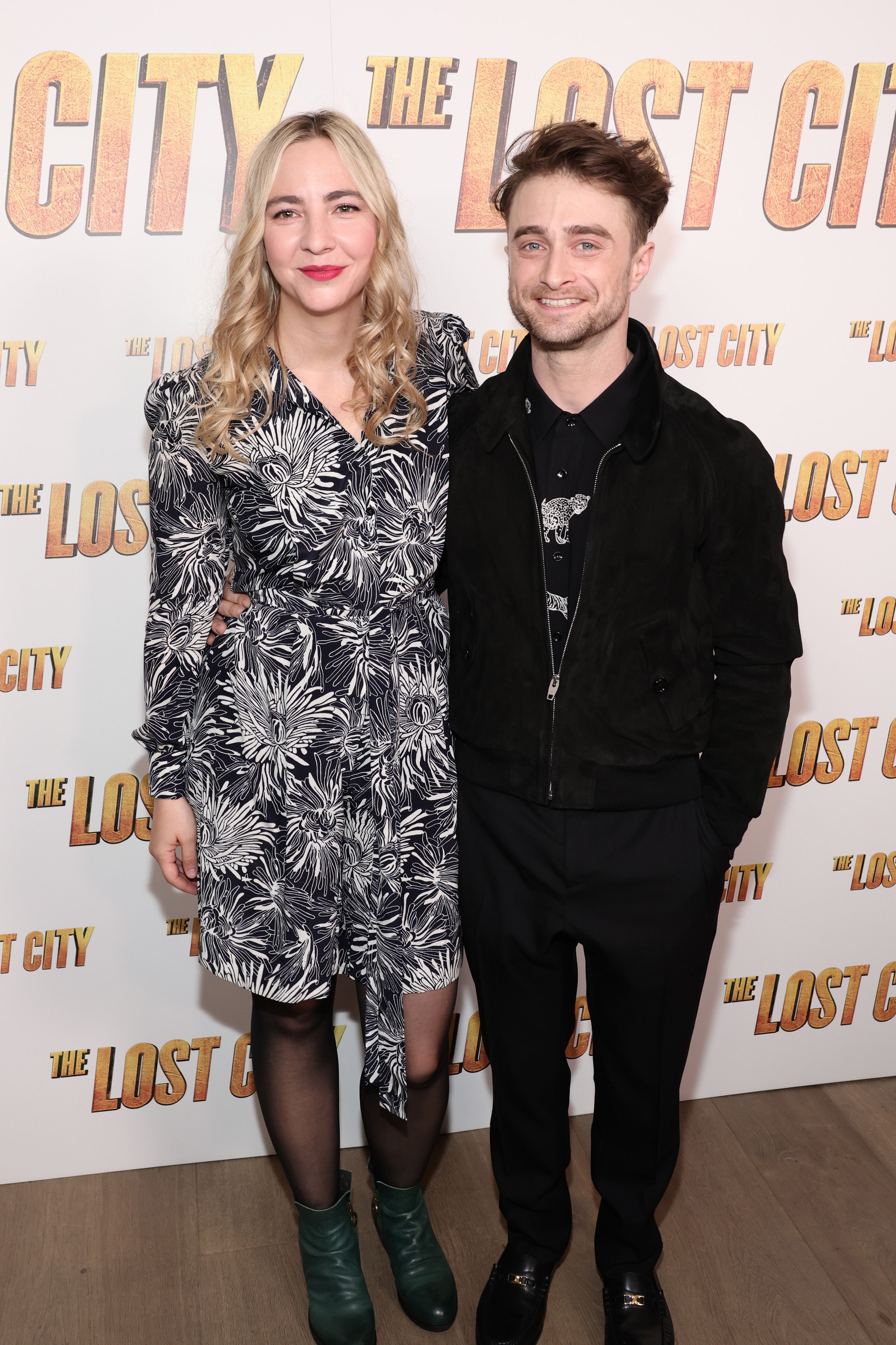 erin-darke-and-daniel-radcliffe-attend-a-screening-of-the-news-photo-1674589165.jpg (1.24 MB)