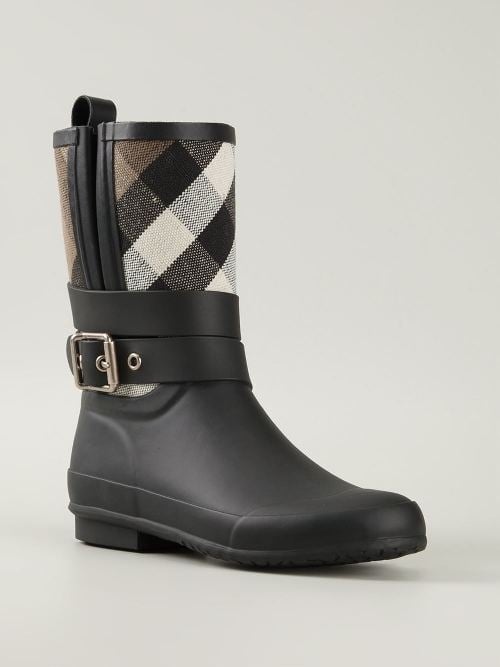 Why Did My Burberry Rain Boots Turn Grey? - Shoe Effect