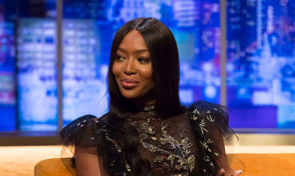 Naomi Campbell 50 Poses Completely Naked On Ny Subway 