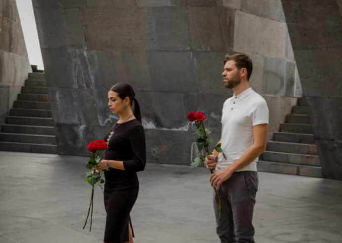 Ladaniva pay tribute to the victims of the Armenian Genocide of 1915
