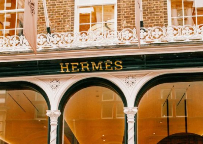 Hermès Steps Up Boutique Security After Riots in France