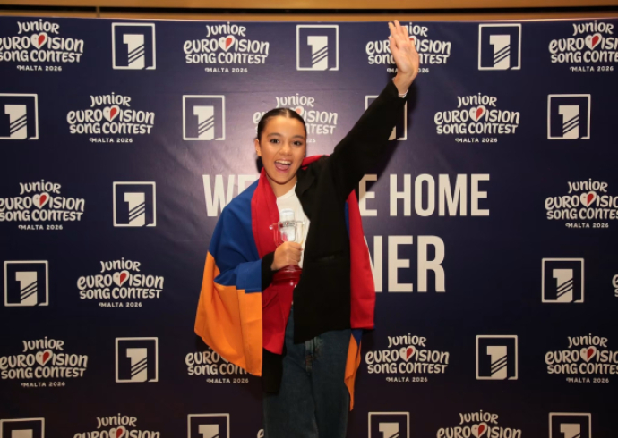 How Nare was welcomed at Zvartnots Airport after winning the Junior Eurovision Song Contest (VIDEO)
