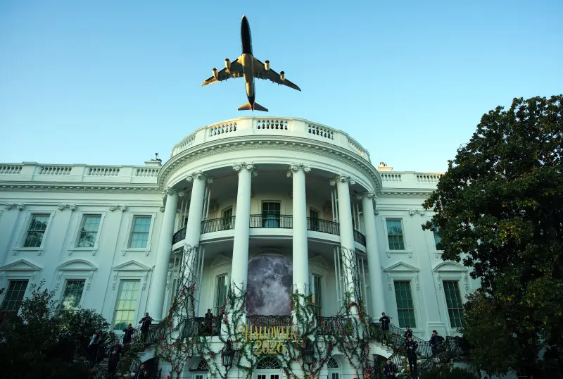 HalloweenWH2.jpg (143 KB)