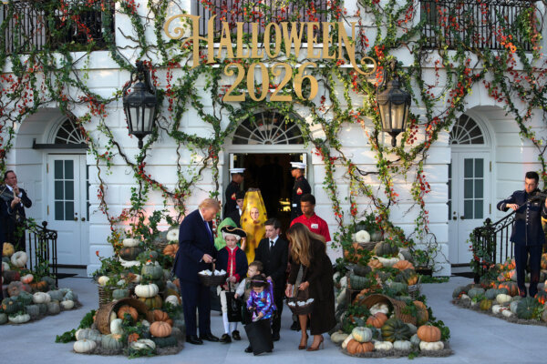 HalloweenWH3.jpg (152 KB)