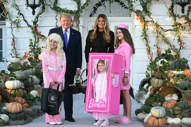 HalloweenWH5.jpg (134 KB)